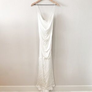 Elliatt Revolve Aisle Dress In White